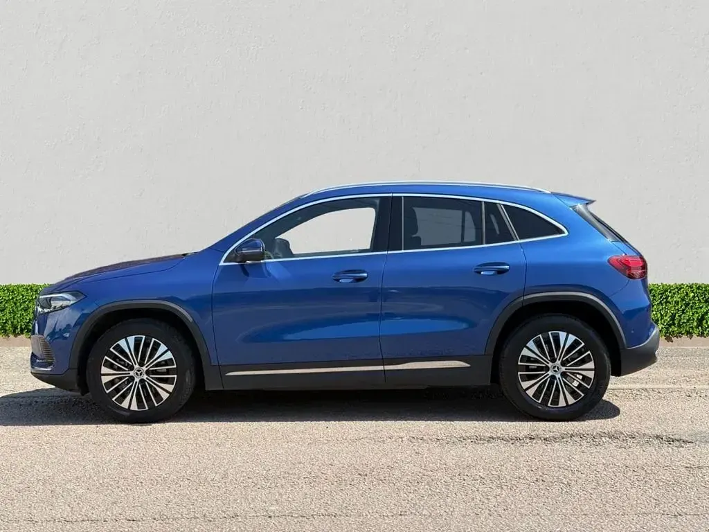 Used Mercedes EQA250+ Executive 139 kW (190 HP) 2024 Blue SUV