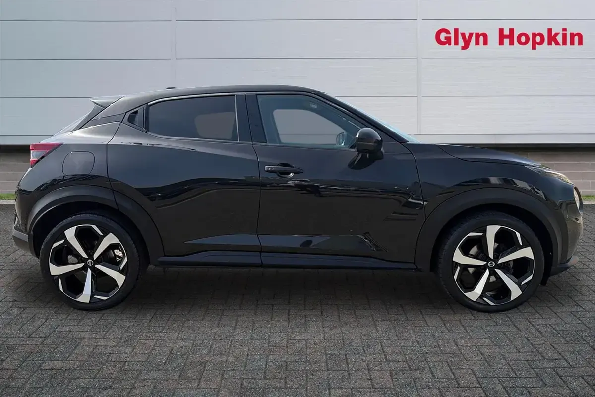 Used Nissan Juke Tekna 2021 Black SUV