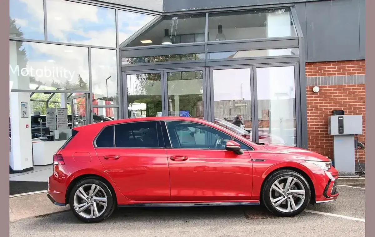 Used VW Golf VIII R-line 128 HP (94 kW) 2021 Red Hatchback