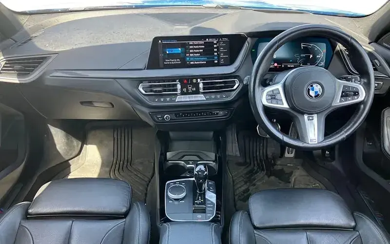 Used BMW 118 M Sport 140 HP (102 kW) 2020 Blue Hatchback