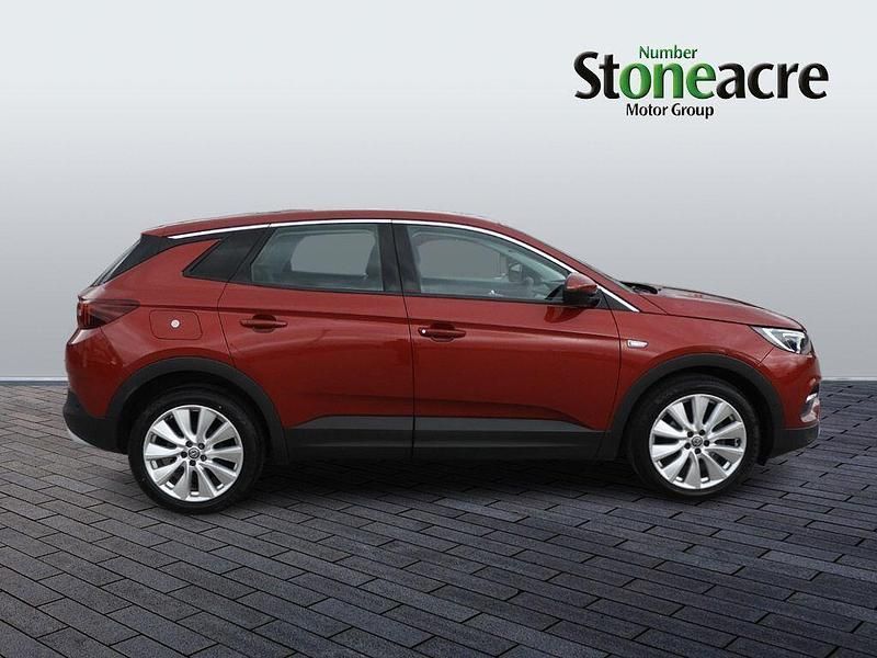 Used Vauxhall Grandland X Elite 130 HP (95 kW) 2020 Red SUV
