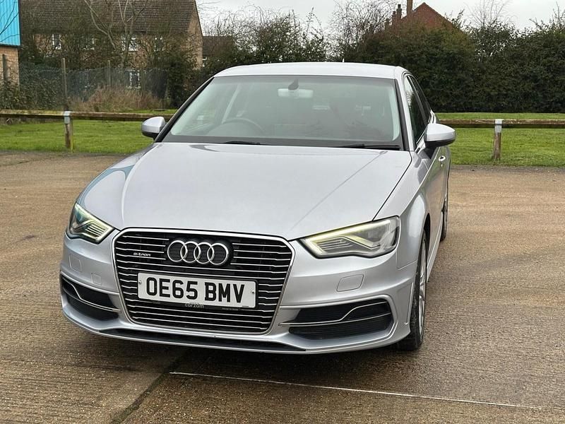 Used Audi A3 e-tron 204 HP (150 kW) 2016 Silver Hatchback