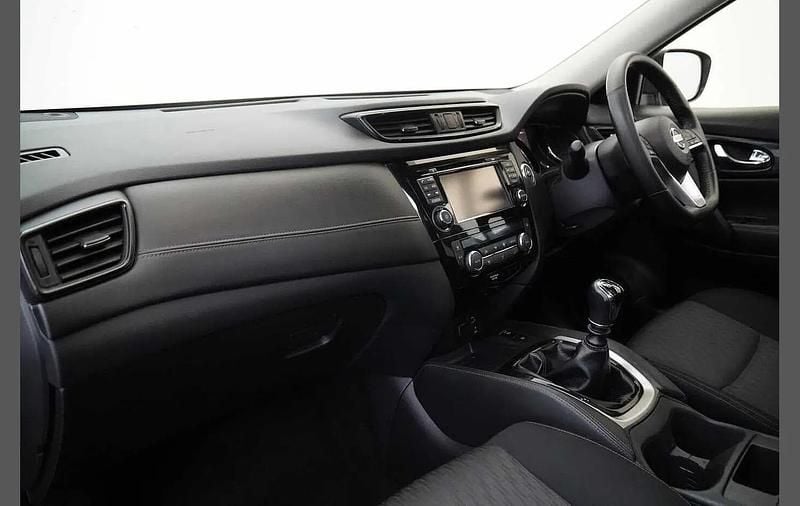 Used Nissan X-Trail N-Connecta 150 HP (110 kW) 2019 White SUV