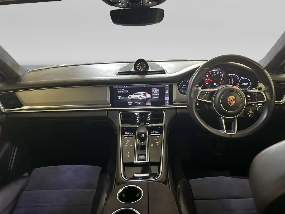 Used Porsche Panamera Sport Turismo 460 HP (338 kW) 2019 Silver Estate