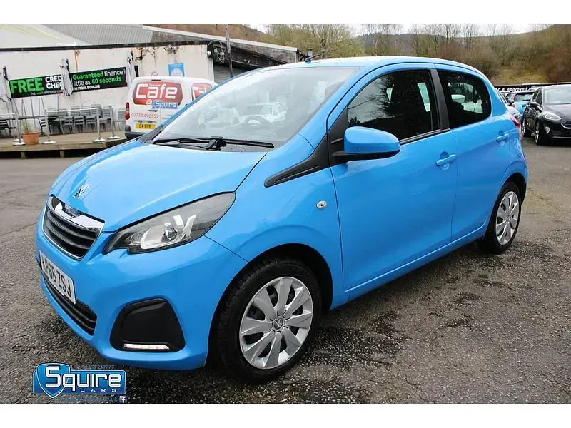 Used Peugeot 108 Active 68 HP (50 kW) 2016 Blue Hatchback