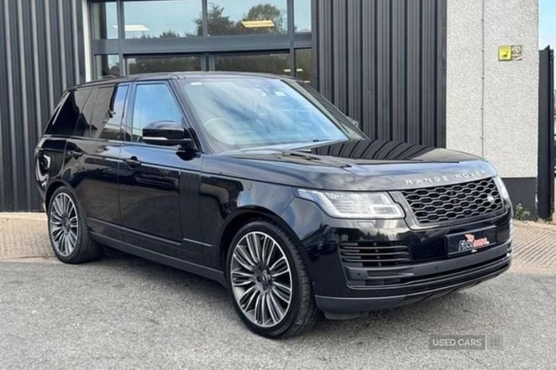 Black Used 2018 Land Rover Range Rover Vogue SE SUV | £31,995 (Fair price) - Image 1/1
