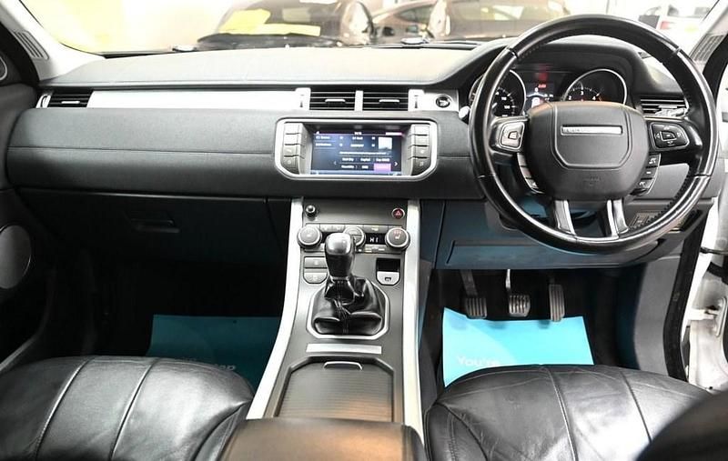 Used Land Rover Range Rover evoque SE 150 HP (110 kW) 2017 White Estate