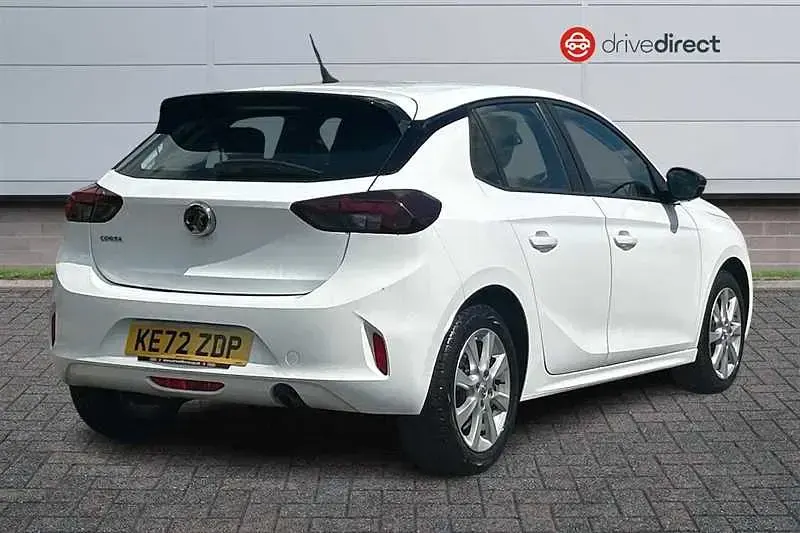 Used Vauxhall Corsa Design Edition 100 HP (73 kW) 2023 White Hatchback