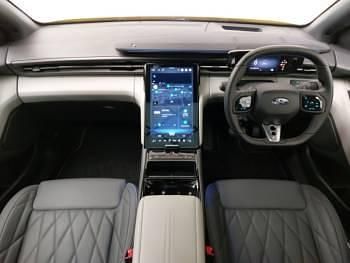 Used Ford Capri Premium 210 kW (286 HP) 2025 Yellow Estate