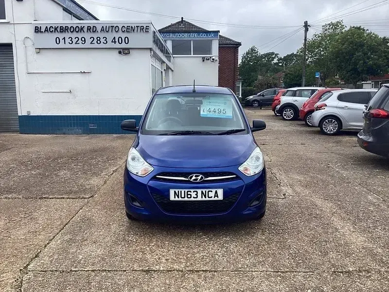 Begagnad Hyundai i10 Classic 85 HK (62 kW) 2013 Blå Halvkombi