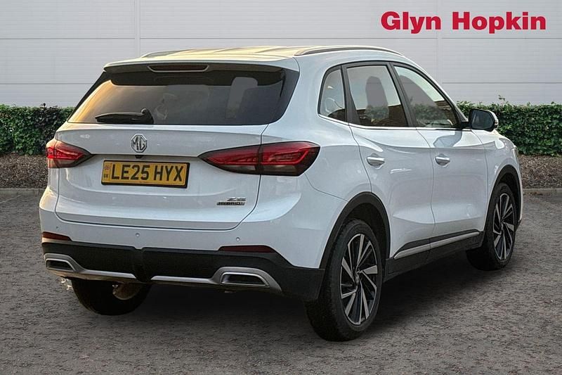 Used MG ZS Trophy 2025 White Hatchback
