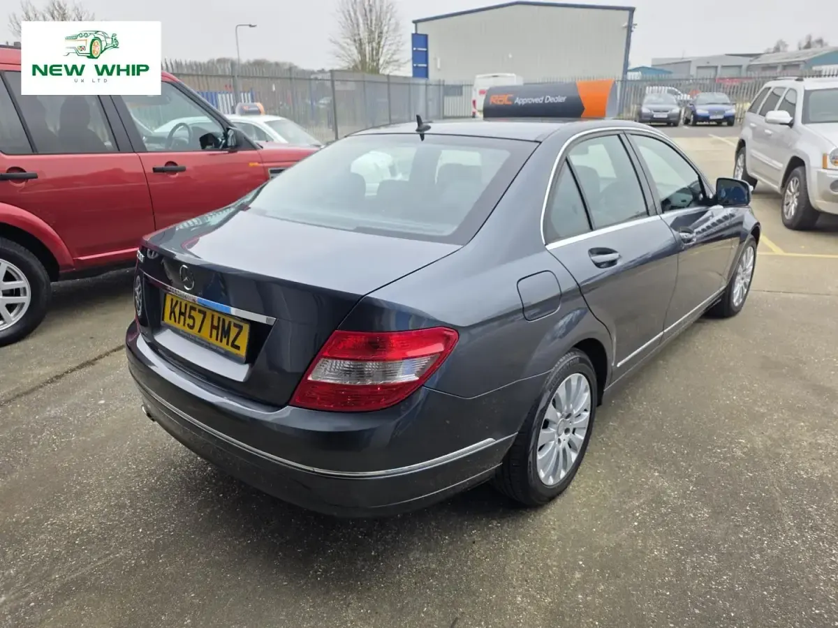 Używany Mercedes C200 Elegance 184 KM (135 kW) 2007 Szary Sedan/Limuzyna