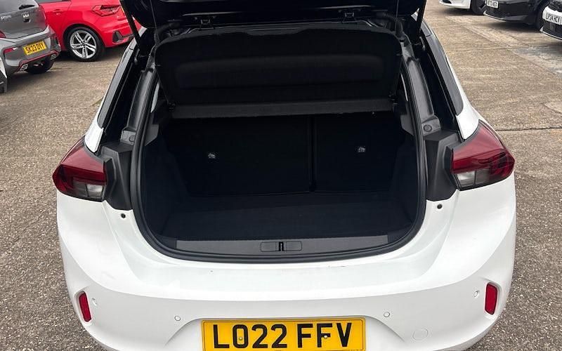 Used Vauxhall Corsa Edition 101 HP (74 kW) 2022 White Hatchback