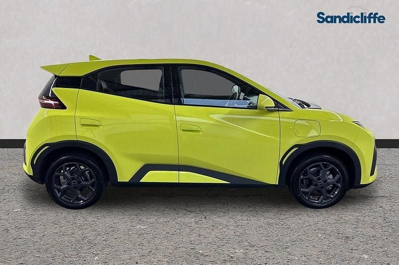 Used BYD Dolphin Boost 64 kW (88 HP) 2025 Lime green Hatchback