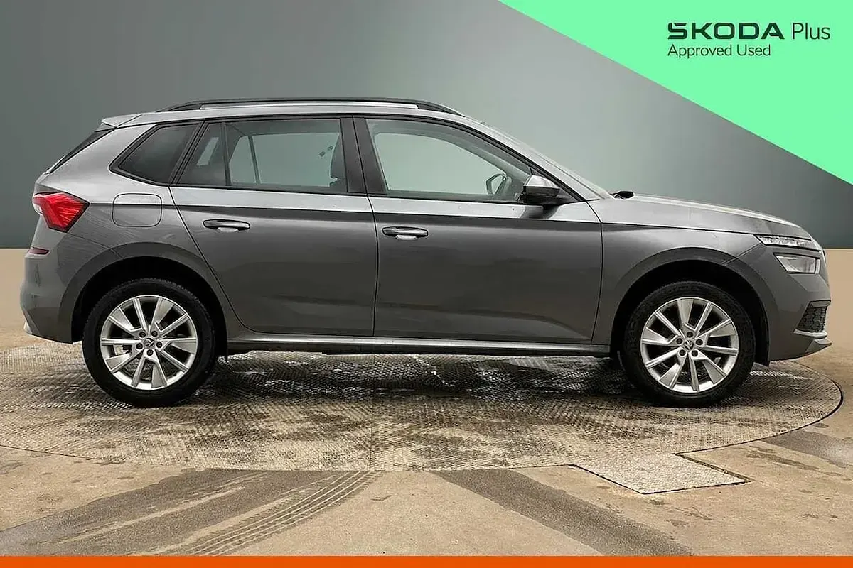 Used Skoda 110 R SE Drive 81 HP (59 kW) 2023 Graphite grey metallic Estate