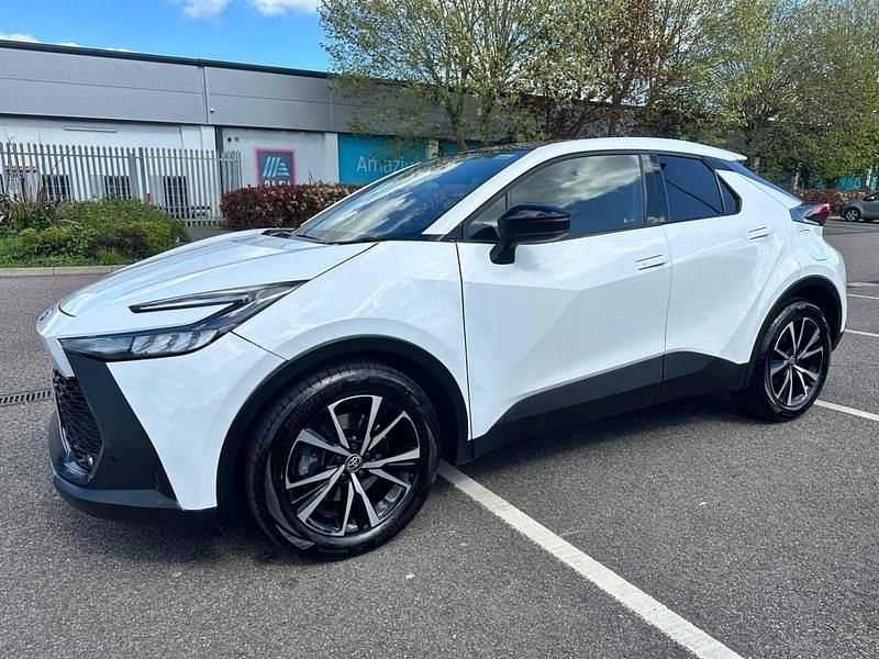 Used Toyota C-HR Design 220 HP (161 kW) 2025 White SUV