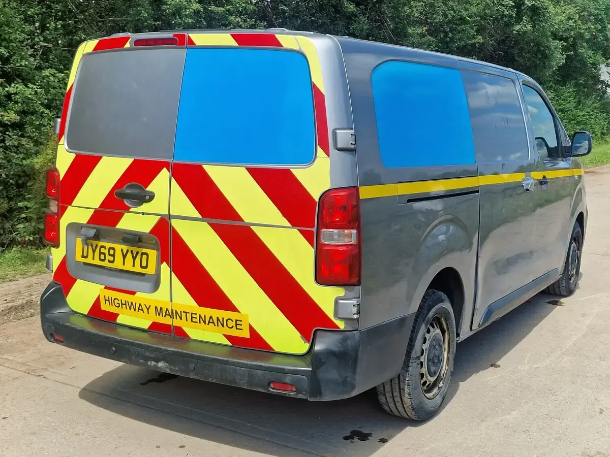 Used Vauxhall Vivaro Edition 100 HP (73 kW) 2019 Grey MPV