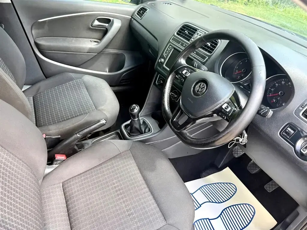 Used VW Polo Edition 90 HP (66 kW) 2017 Black Hatchback