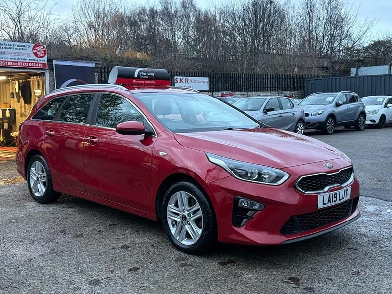 Red Used 2019 Kia Ceed Sportswagon Estate | £5,695 (Fair price) - Image 1/4