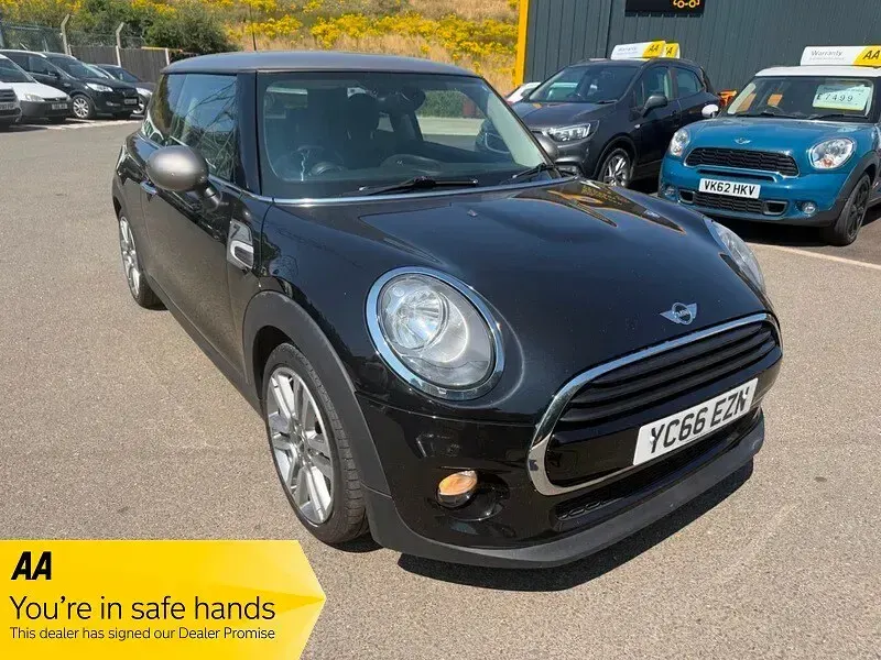 Used Mini Cooper Seven 2016 Black Hatchback