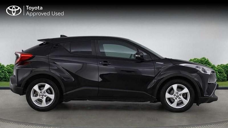 Used Toyota C-HR 120 HP (88 kW) 2019 Black SUV