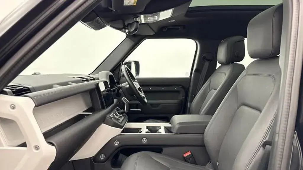 Used Land Rover Defender HSE Dynamic 2025 Black SUV