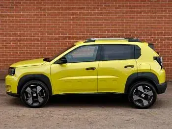 New Fiat Grande Panda La Prima 110 HP (80 kW) 2026 Yellow Hatchback