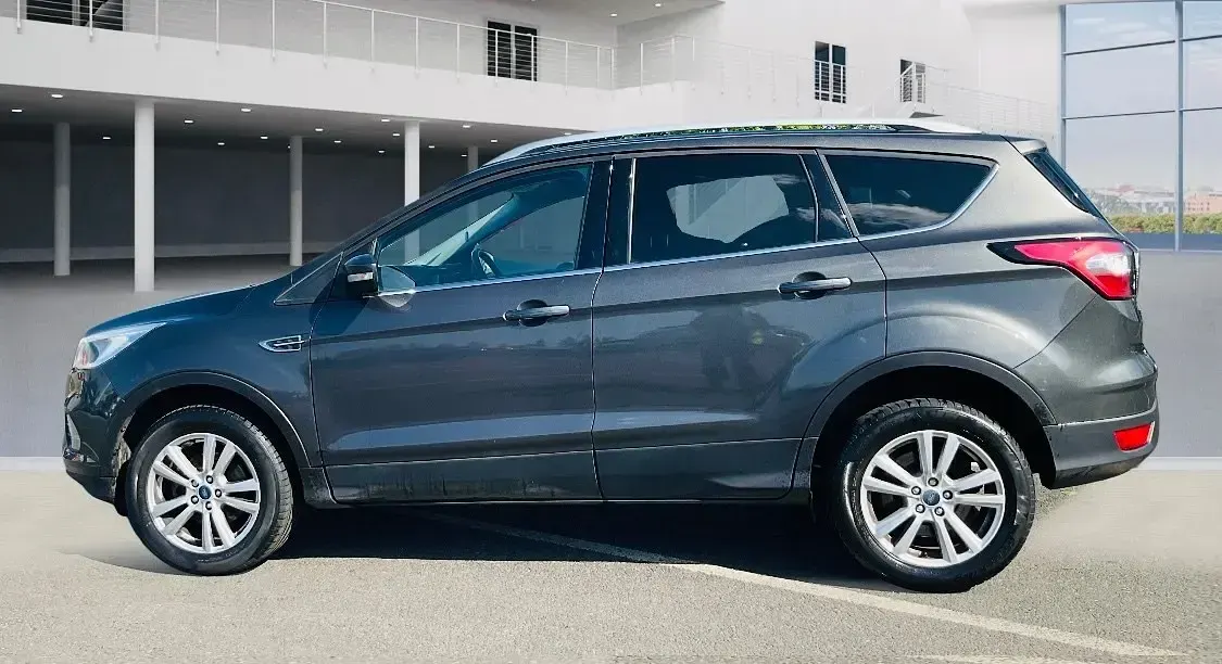 Used Ford Kuga Zetec 120 HP (88 kW) 2019 Grey SUV