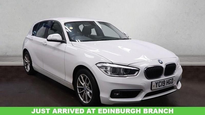 Used BMW 118 Comfort Edition 136 HP (100 kW) 2019 White Hatchback