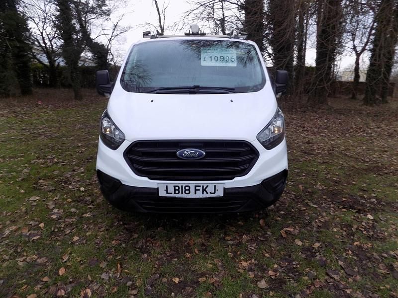 Used Ford Transit Custom 105 HP (77 kW) 2018 White Van