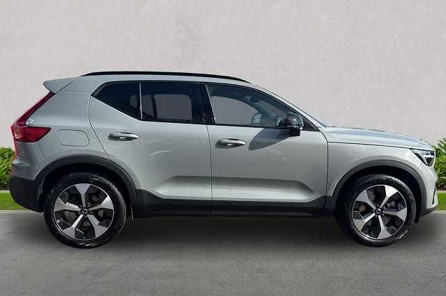 Used Volvo XC40 Plus 163 HP (119 kW) 2025 SUV