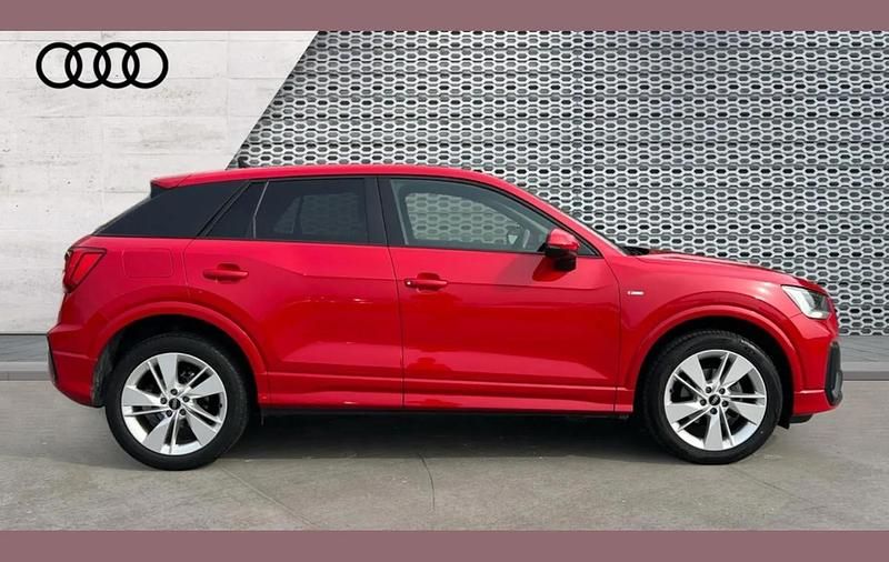 Used Audi Q2 S-Line 190 HP (139 kW) 2021 Red SUV