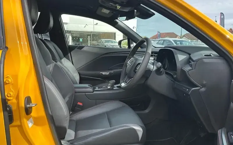 Used Lexus LBX 136 HP (100 kW) 2024 Yellow SUV