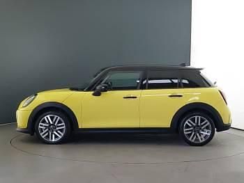 New Mini Cooper Classic 204 HP (150 kW) 2025 Yellow Hatchback