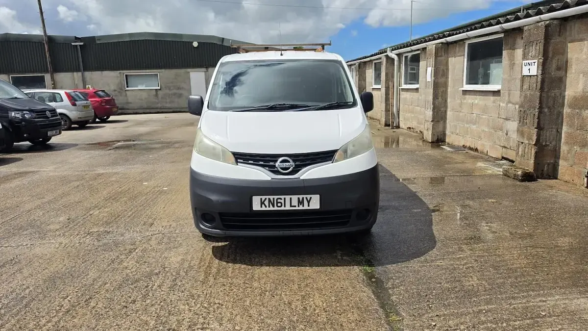 Used Nissan NV200 SE 2011 White MPV