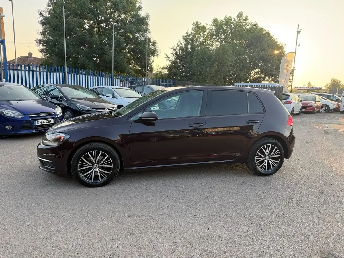 Used VW Golf VII SE 2018 Black Hatchback