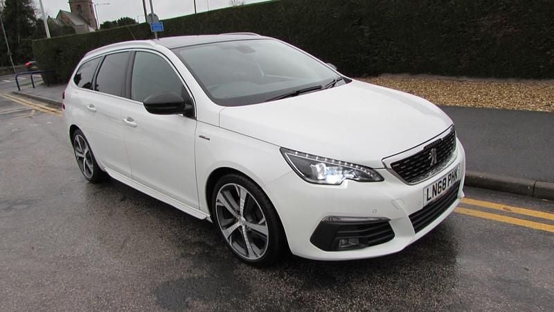 Used Peugeot 308 GT-line 2018 White Estate