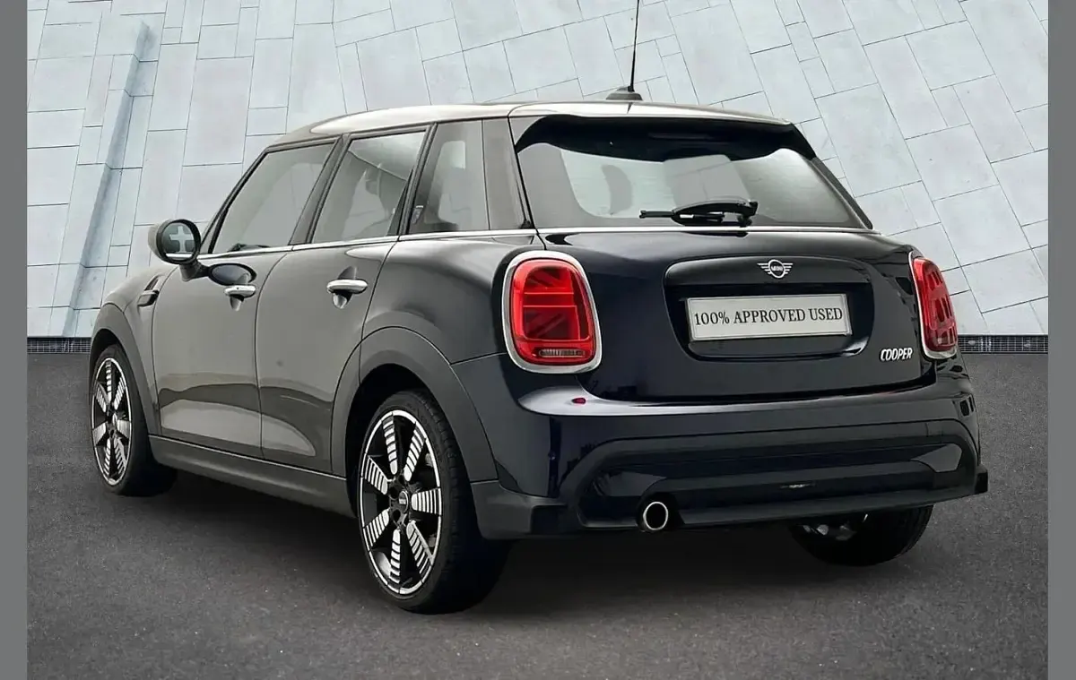Used Mini Cooper Exclusive 134 HP (98 kW) 2023 Black Hatchback