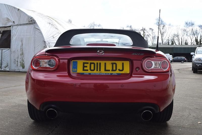 Begagnad Mazda MX5 126 HK (92 kW) 2011 Röd Cab