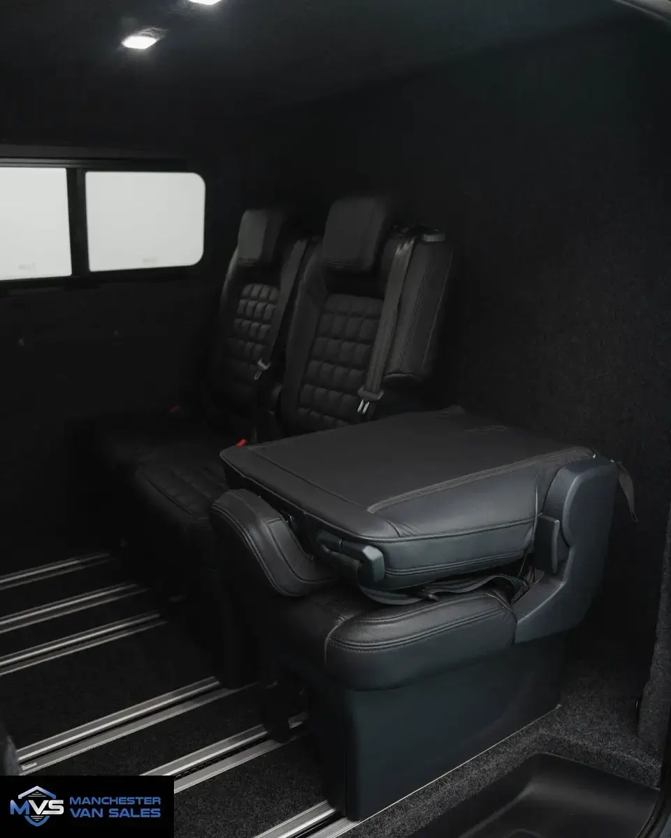 New VW Transporter Edition 170 HP (125 kW) 2026 Red Van