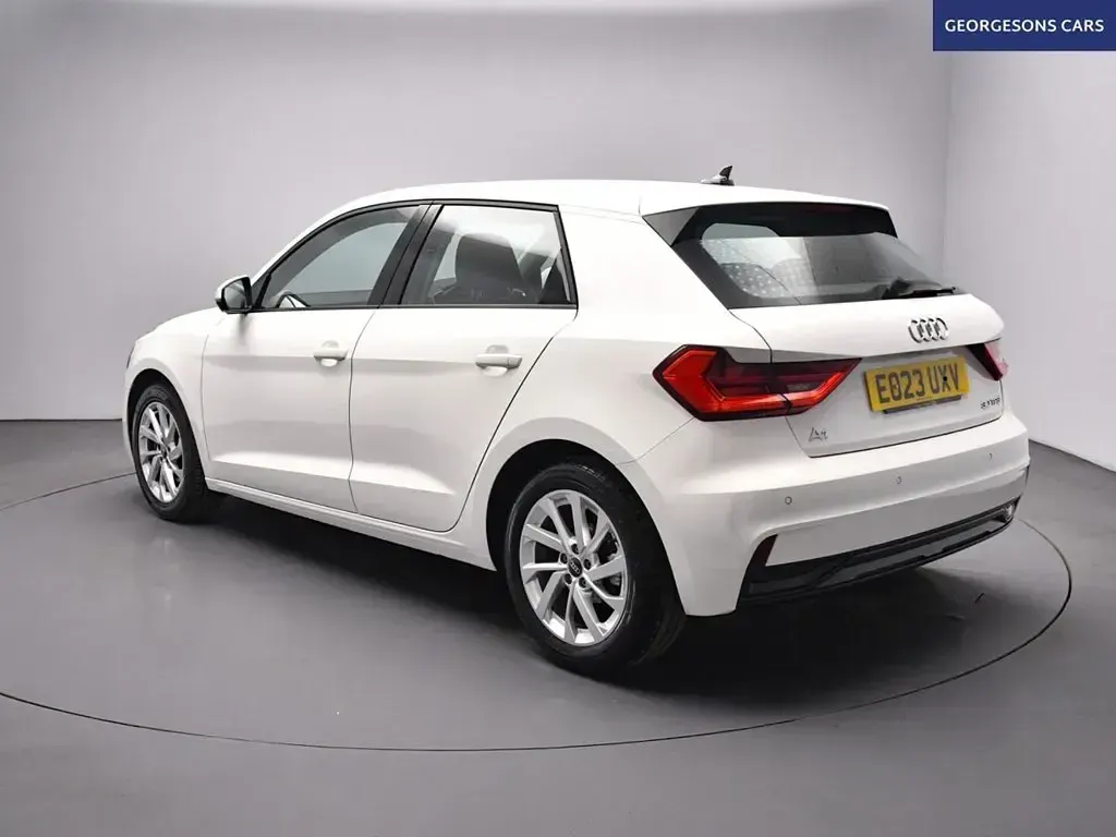 Used Audi A1 Sportback Sport 110 HP (80 kW) 2023 White Hatchback