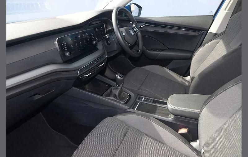 Used Skoda Octavia SE First Edition 150 HP (110 kW) 2021 Race blue metallic Hatchback