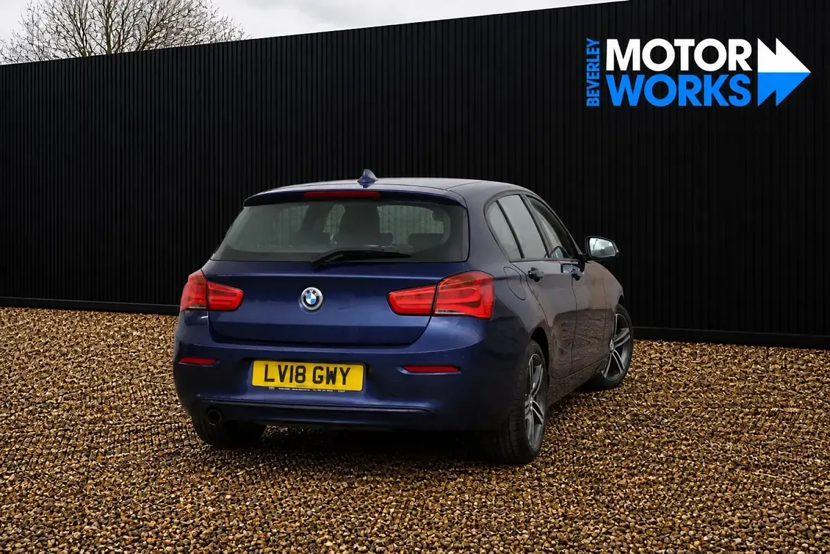Used BMW 118 Sport Line 136 HP (100 kW) 2018 Blue Hatchback