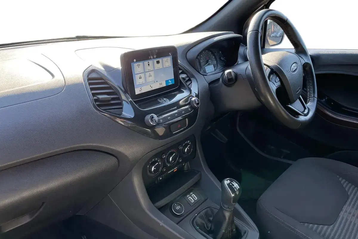 Used Ford Ka Plus Active 86 HP (63 kW) 2018 Silver Hatchback