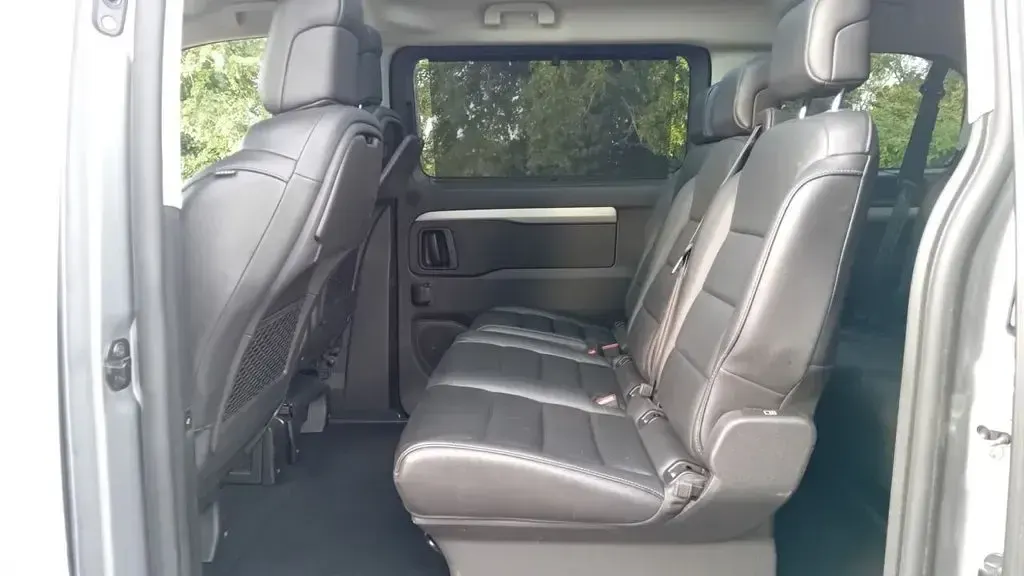 Used Peugeot Traveller Allure 180 HP (132 kW) 2022 Grey MPV