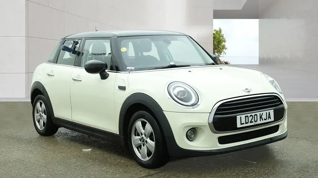 Used Mini Cooper Classic 2020 White Hatchback