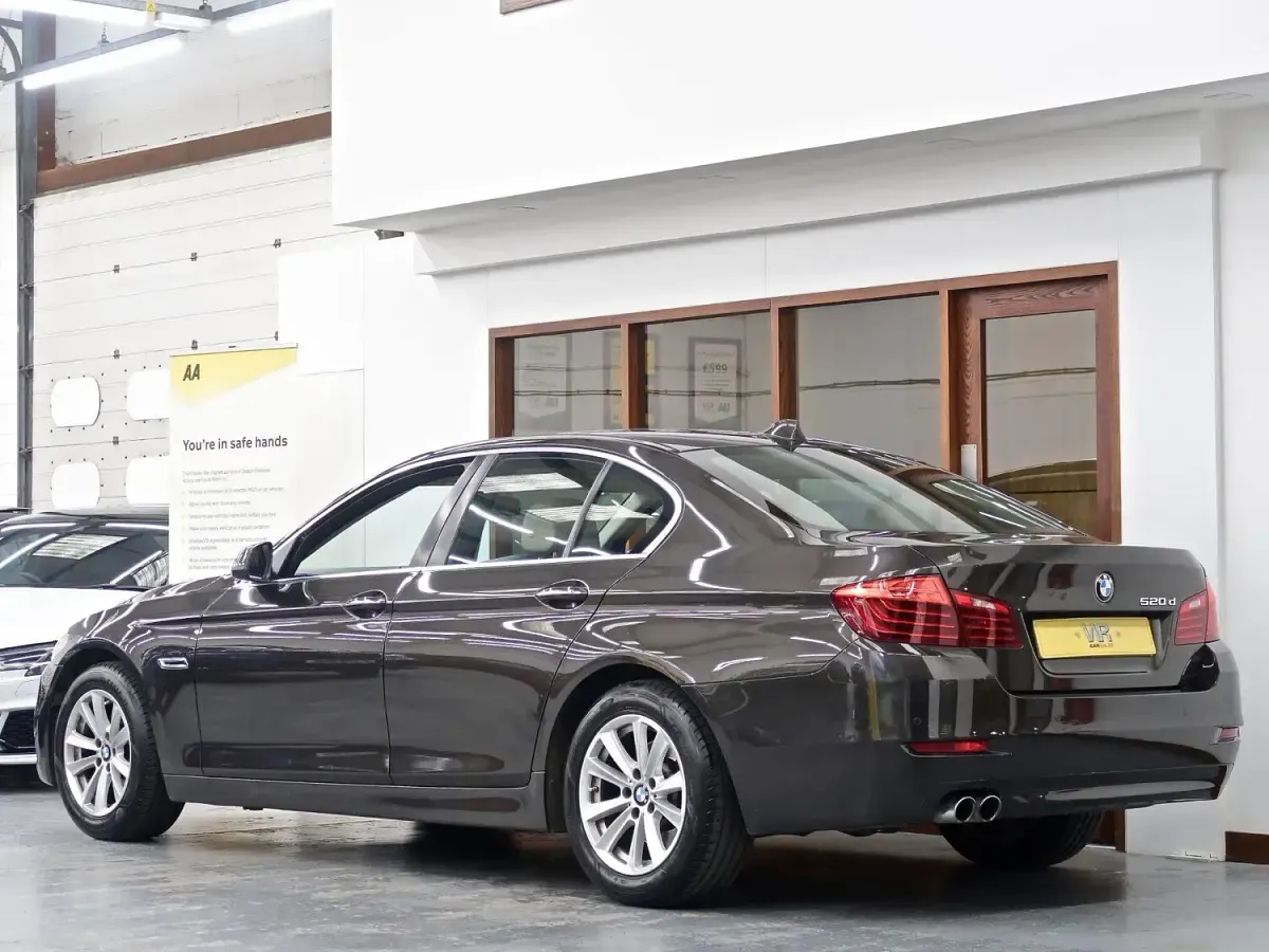 Used BMW 520 Comfort Edition 187 HP (137 kW) 2014 Brown Sedan