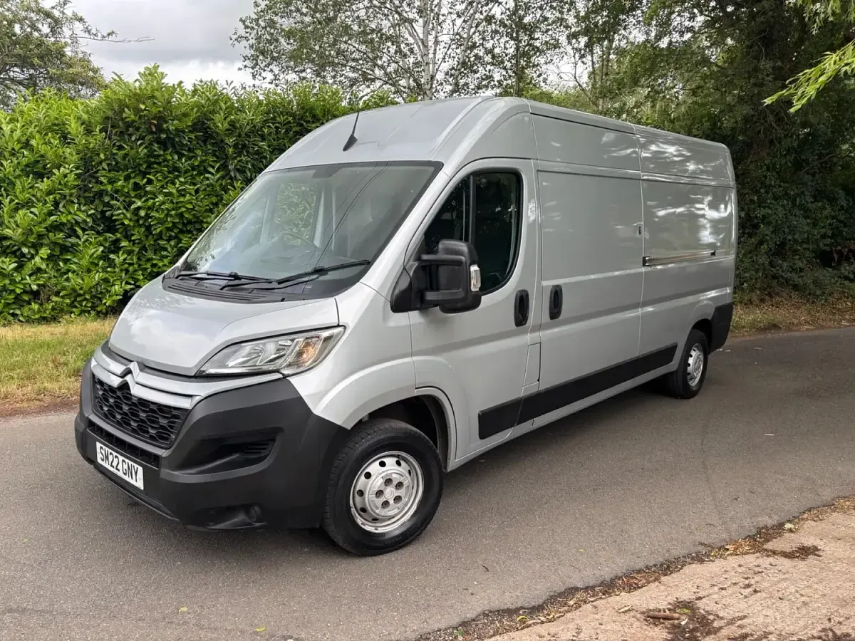 Used Citroën Relay 140 HP (102 kW) 2022 Silver Van