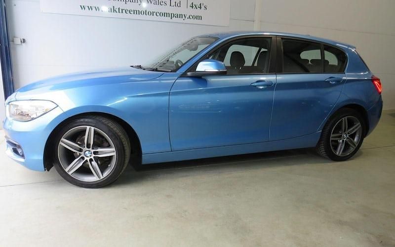 Used BMW 118 Sport Line 136 HP (100 kW) 2018 Blue Hatchback