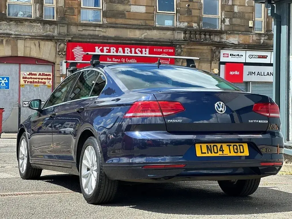 Used VW Passat Business 150 HP (110 kW) 2016 Blue Sedan
